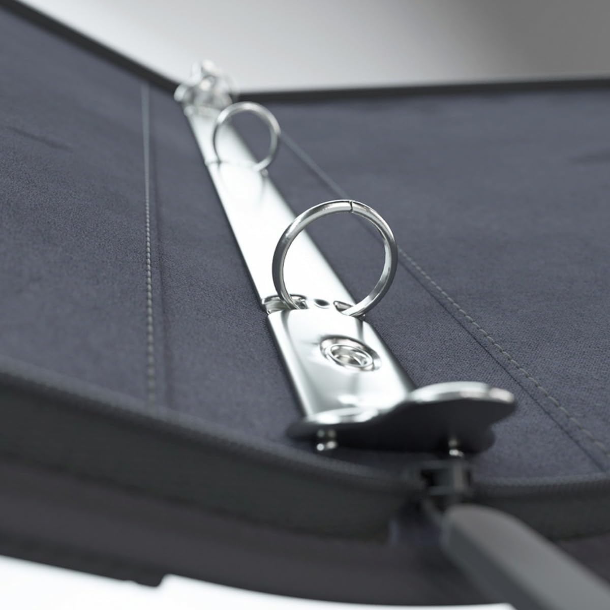 gamegenic-zip-up-slim-ring-binder-sammelordner-schwarz image 3