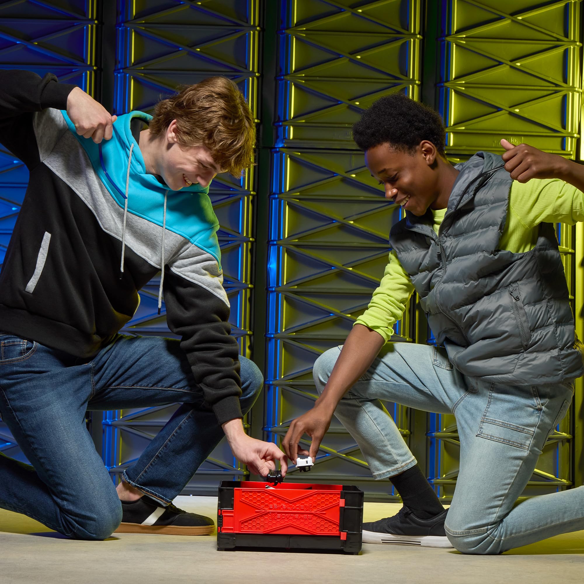 beyblade-x-clash-and-carry-beystadium-battle-arena image 6