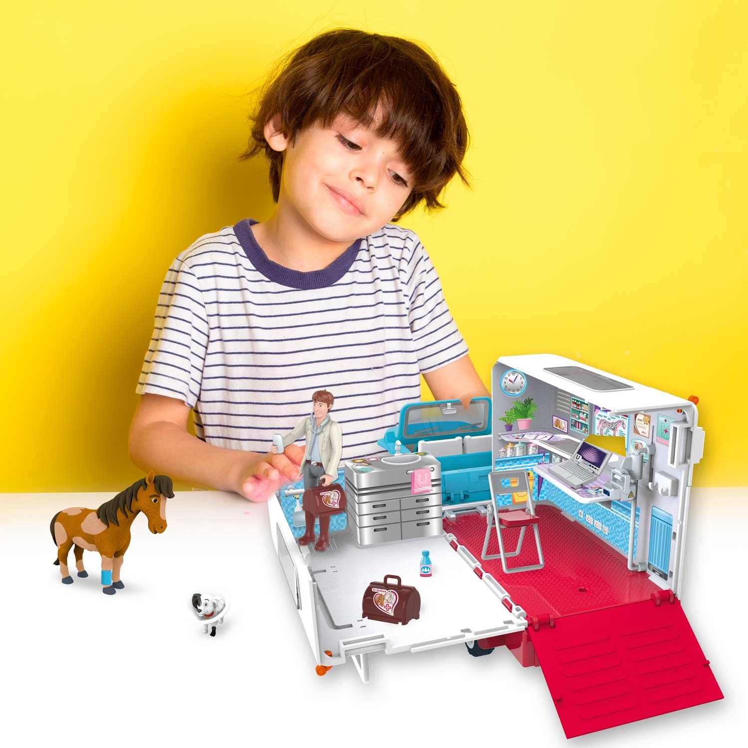 craze-galupy-bibi-tina-spielset-mobile-tierarzt-station-dr-eichhorn image 6