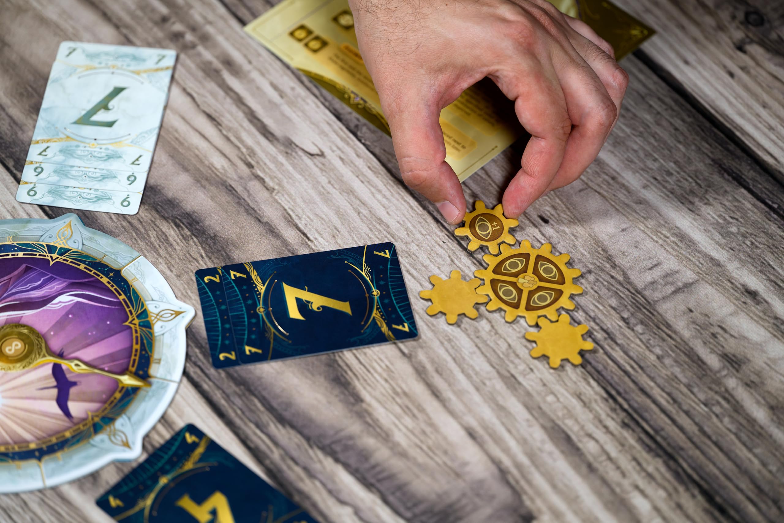 libellud-take-time-grundspiel-kooperatives-kartenspiel-deutsch image 4