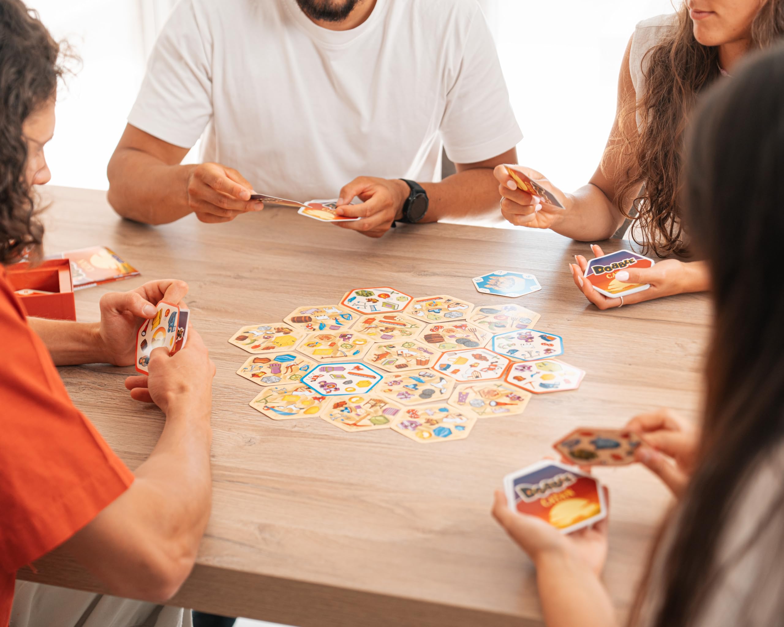 zygomatic-dobble-catan-kartenspiel-familienspiel-ab-8 image 5